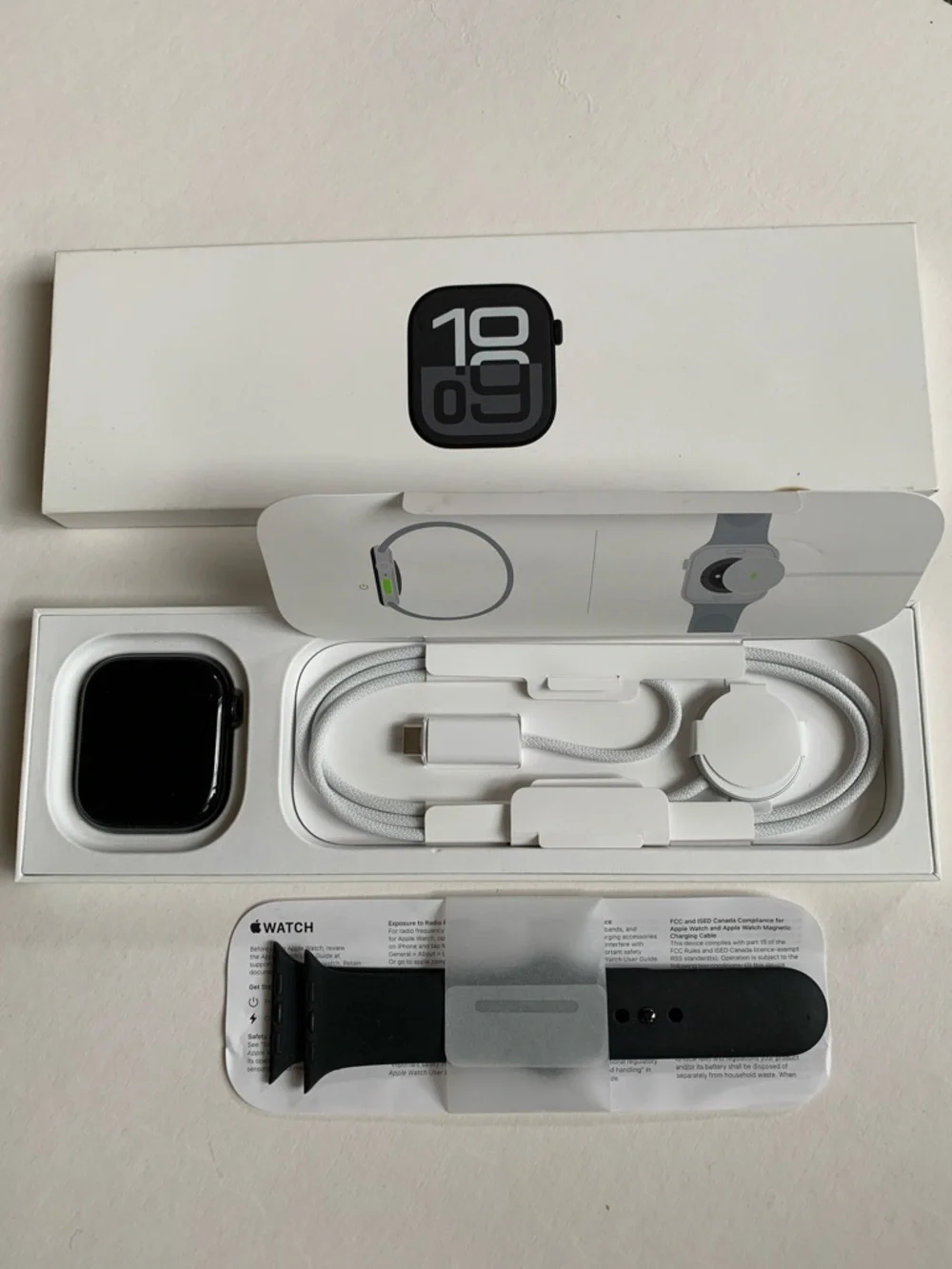 Like New Series 10 46mm Watch GPS New Charger & Band 99% Battery Health